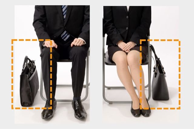 面接用のカバンの見本写真 