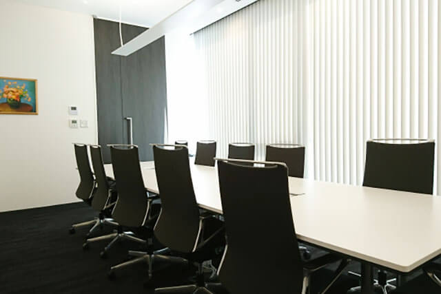 【面接の入室・退室マナー】ノックの回数やあいさつ、面接官が見ているポイント