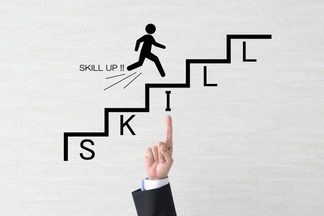 年収700万円を目指せる職種・業種は？モデル年収をチェック