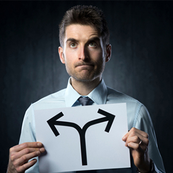 優柔不断な自分にサヨナラ！　仕事のスピードを速める2択思考のイメージ画像