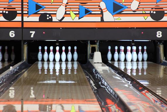 ボウリングで頭シャッキリ!?　エクストリーム出社体験レポのイメージ画像1